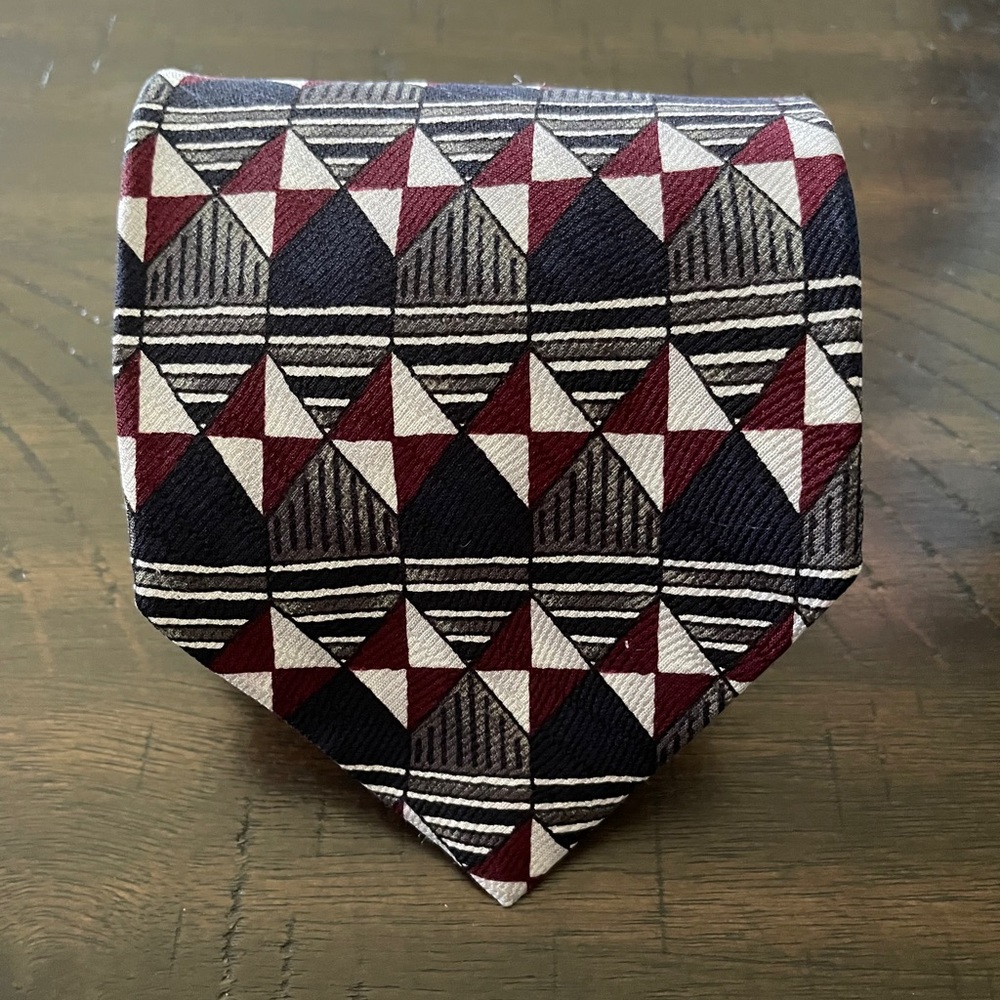 2 men’s ties 100% silk